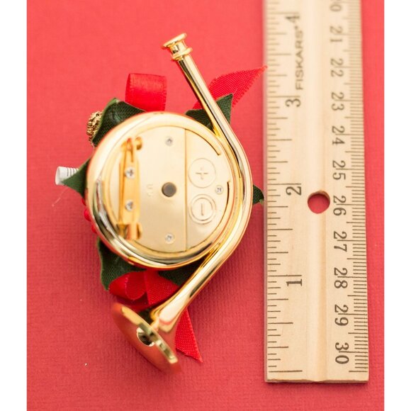 Vintage Musical and Classy Brooch By Avon F14 - Picture 3 of 3